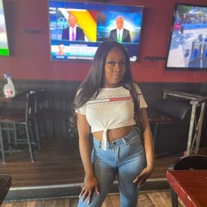 Meet your Posher, Desiree